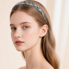LAYONGMOLI acetate hairbands with teeth securing hair textures from thick to fine