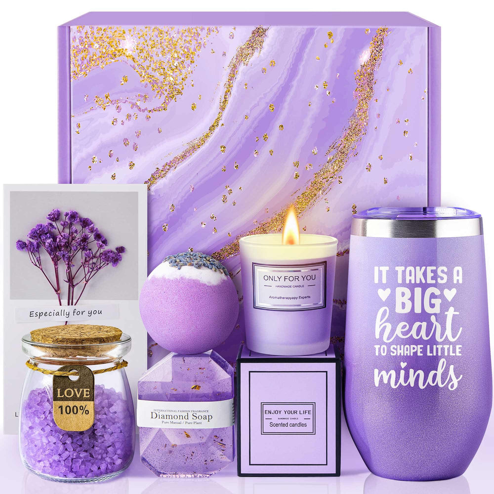 LE CADEAU Lavender Spa Basket packaging showcases thoughtful gift presentation for teachers.