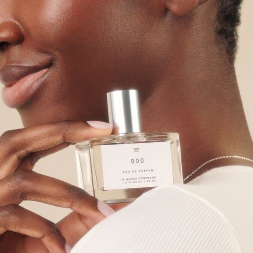 Close-up of Le Monde Gourmand 000 label highlighting premium packaging and long-lasting impression.