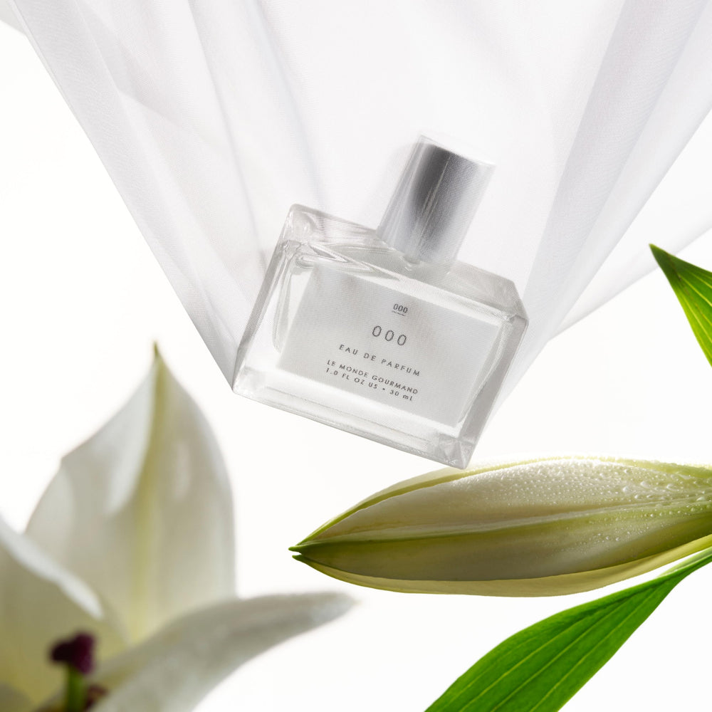 Packaging box suggesting gift-ready, refined pampering.