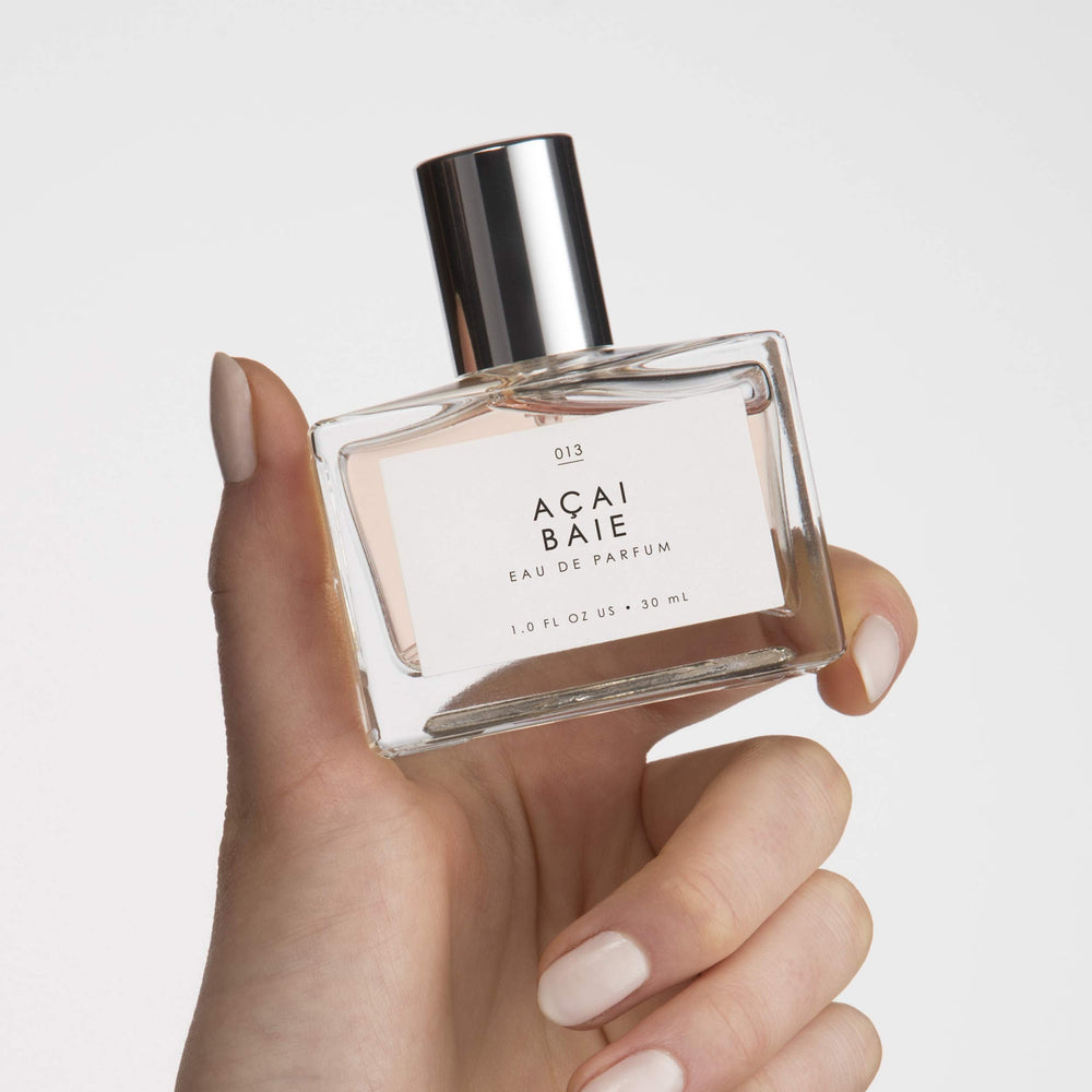 Le Monde Gourmand Açai Baie EDP spray-diffuser captures a gourmand aroma in seconds