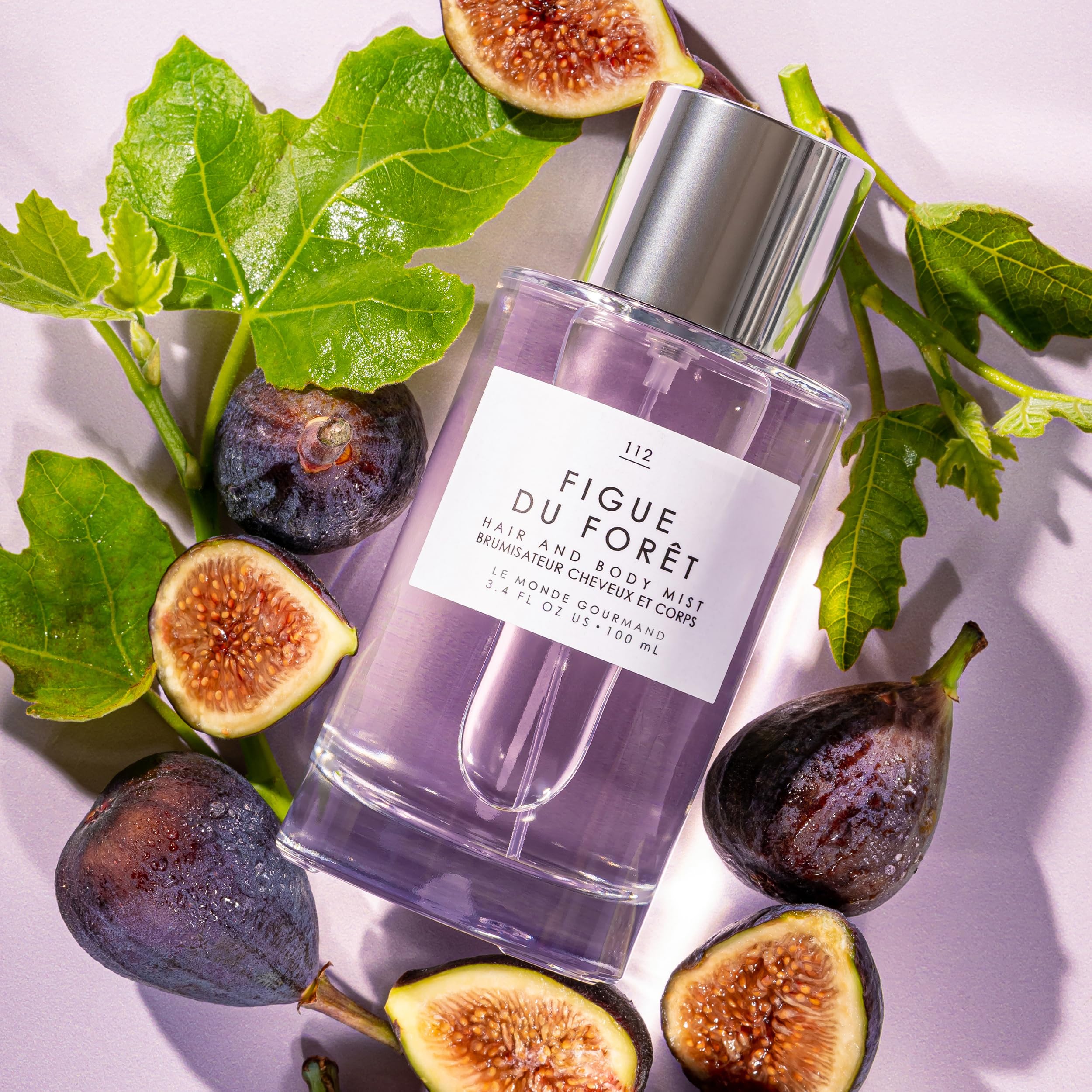 Le Monde Gourmand Figue du Forêt clothing-spray adds a subtle aroma to outfits.