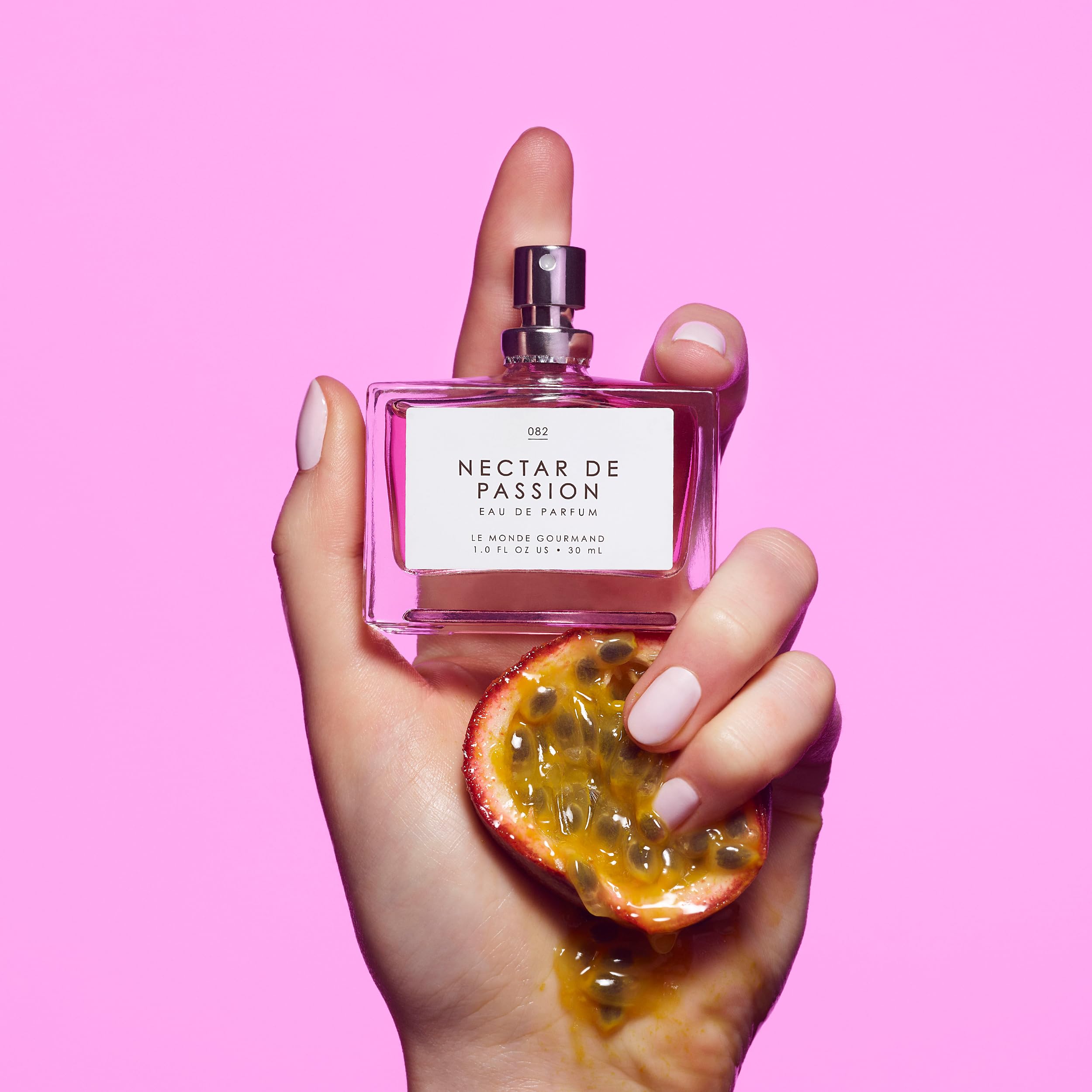 Nectar de Passion middle notes jasmine and peony create a romantic daytime scent.