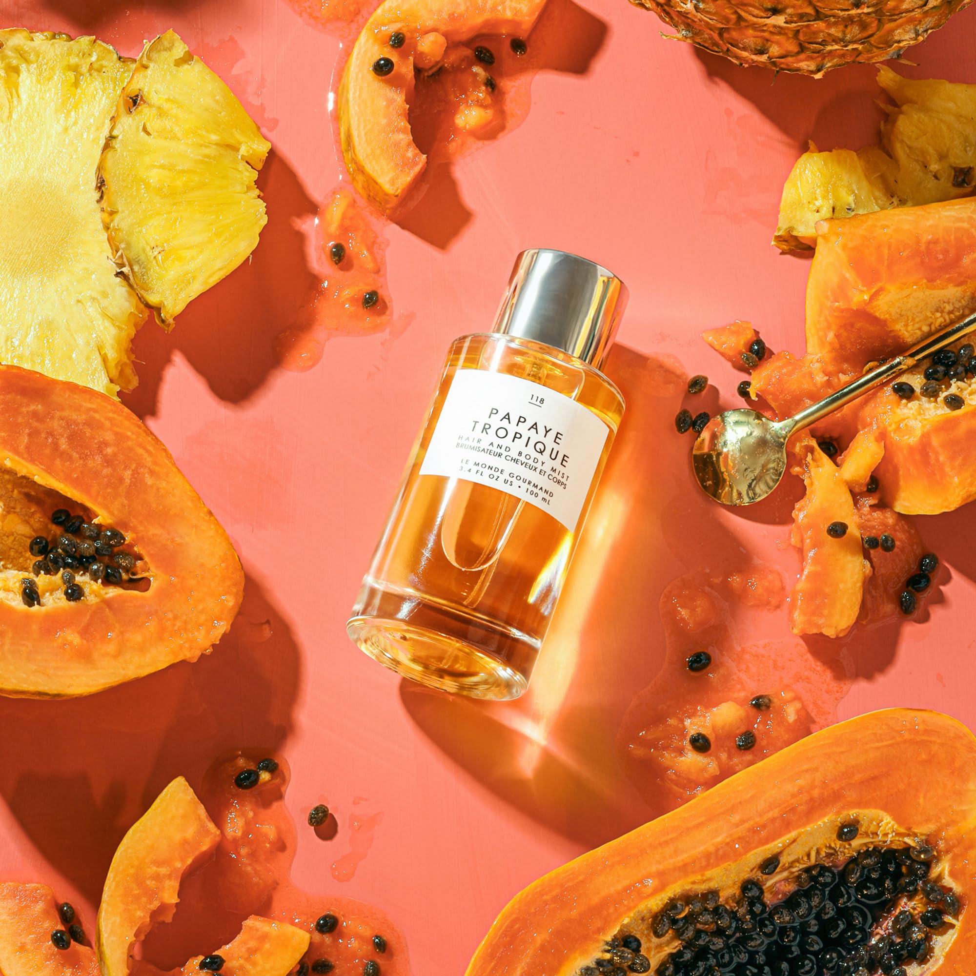 Le Monde Gourmand Papaye Tropique mist on clothing creates a subtle, all-day vibe.