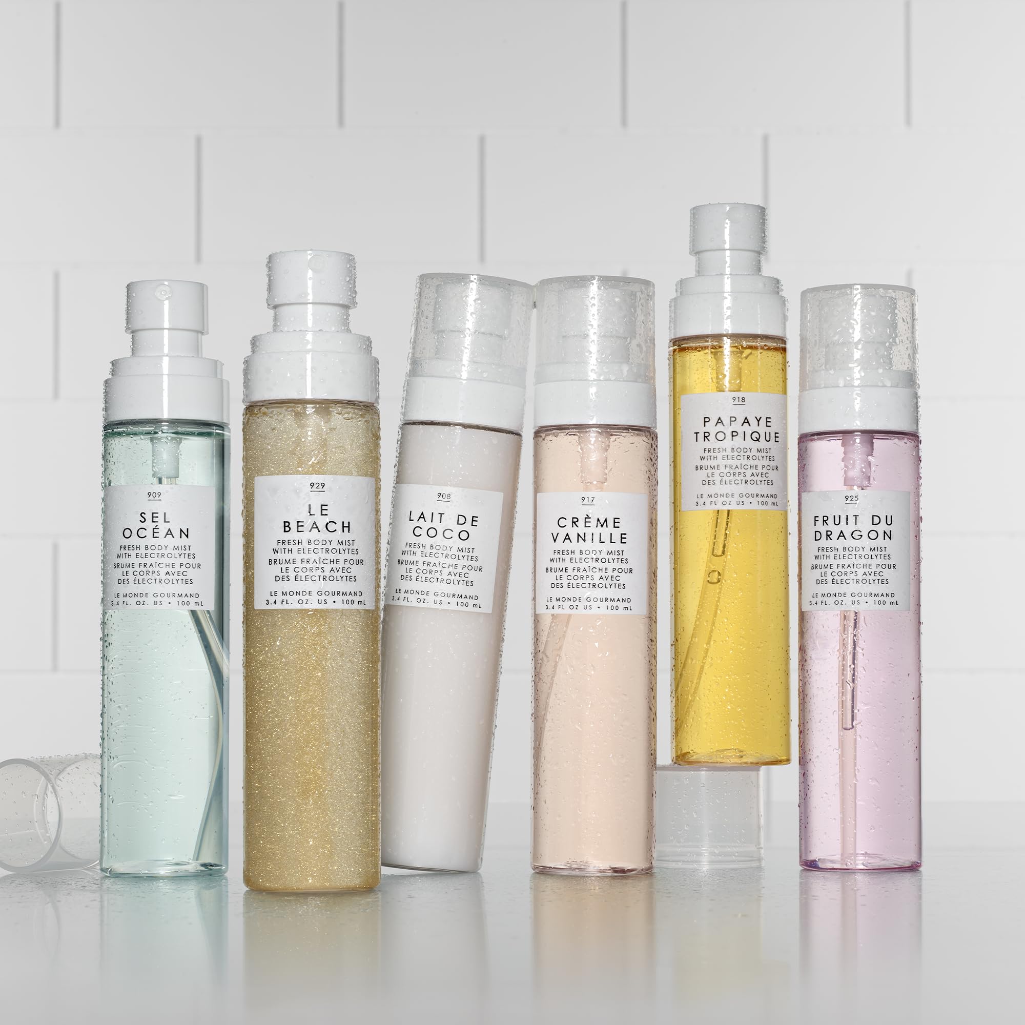 Lifestyle image shows effortless everyday freshness with a portable 100 ml spray.