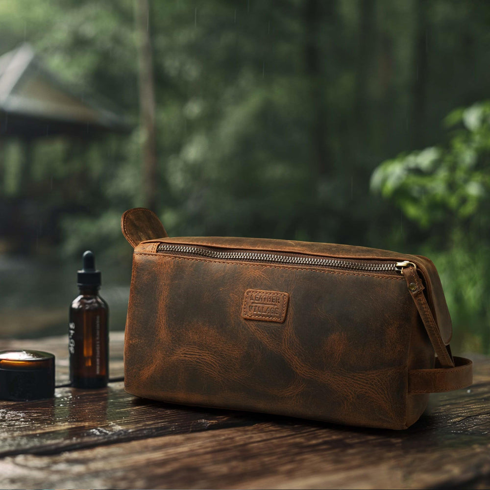LEATHER VILLAGE Premium Leather Travel Toiletry Bag magnetic closure for secure use