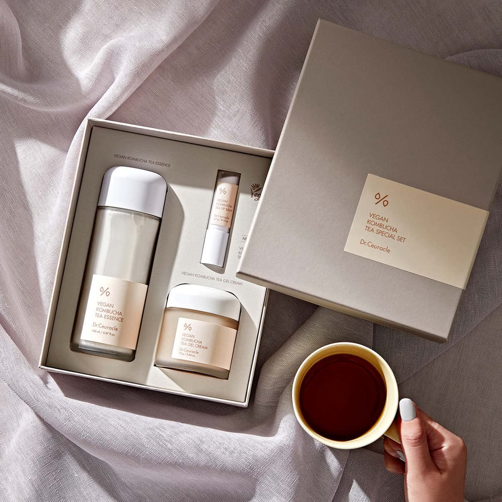 Leegeehaam Dr.Ceuracle vegan kombucha tea set box showcases a gift-ready Korean skincare collection.