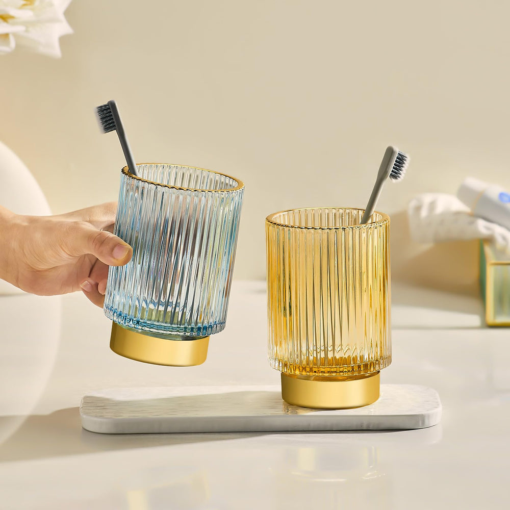 LEICURACE multifunctional glass cup serves makeup, stationery, and more.