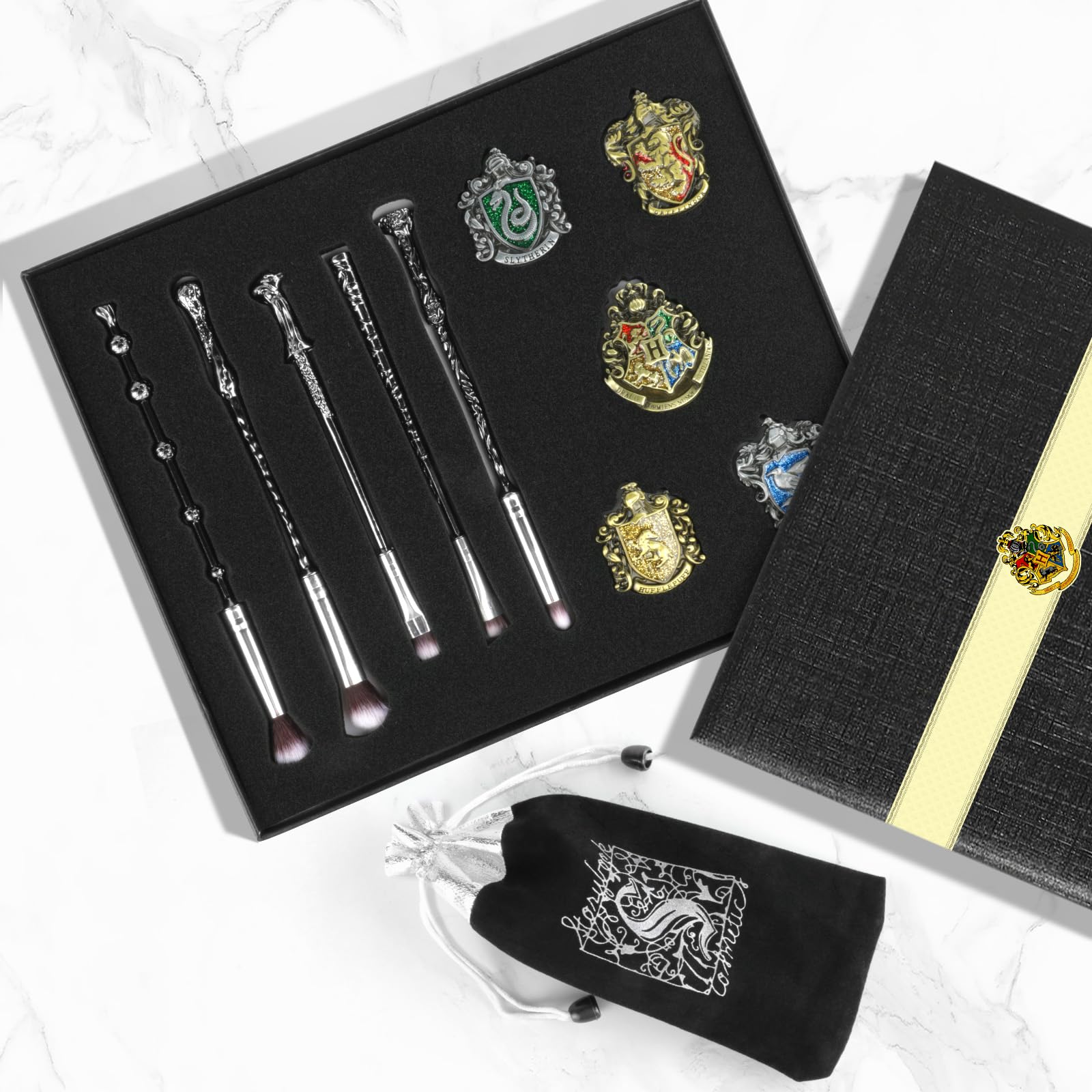 LENDOO eye shadow brush from Harry set for precise color blending.