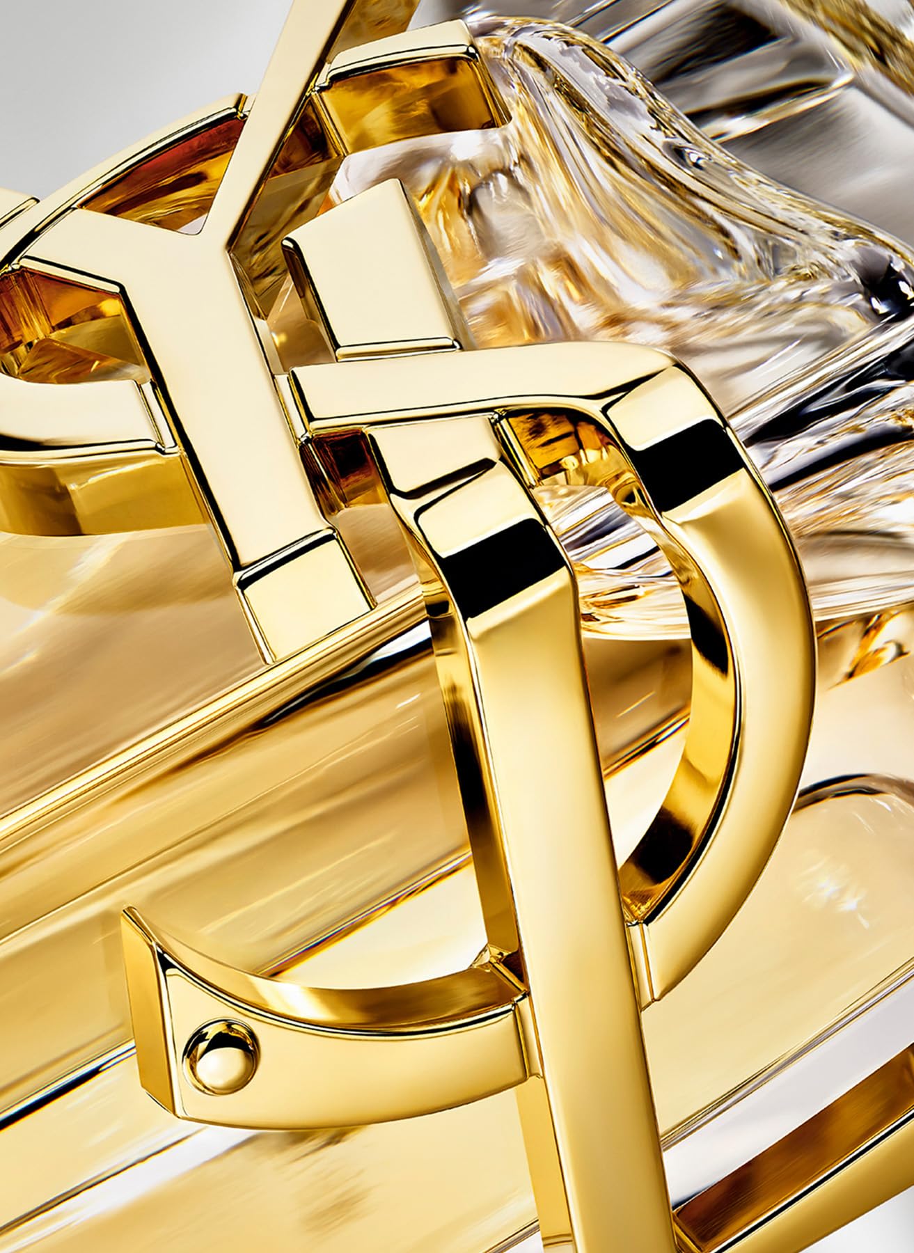 Libre EdP vapor cloud conveys lasting, sophisticated impression