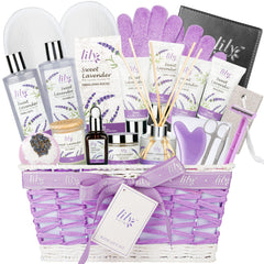 LILY ROY Christmas gift set with lavender bath basket for relaxing self-care moments