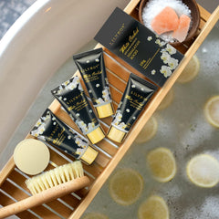 LILY ROY Himalayan rocks for a luxe exfoliating soak and mineral boost.
