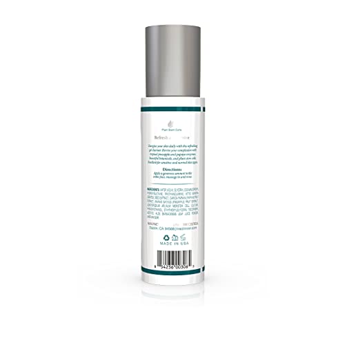 Lira Clinical BIO Enzyme Cleanser hydrophilic gel close-up demonstrates smooth texture and hydration while cleansing.