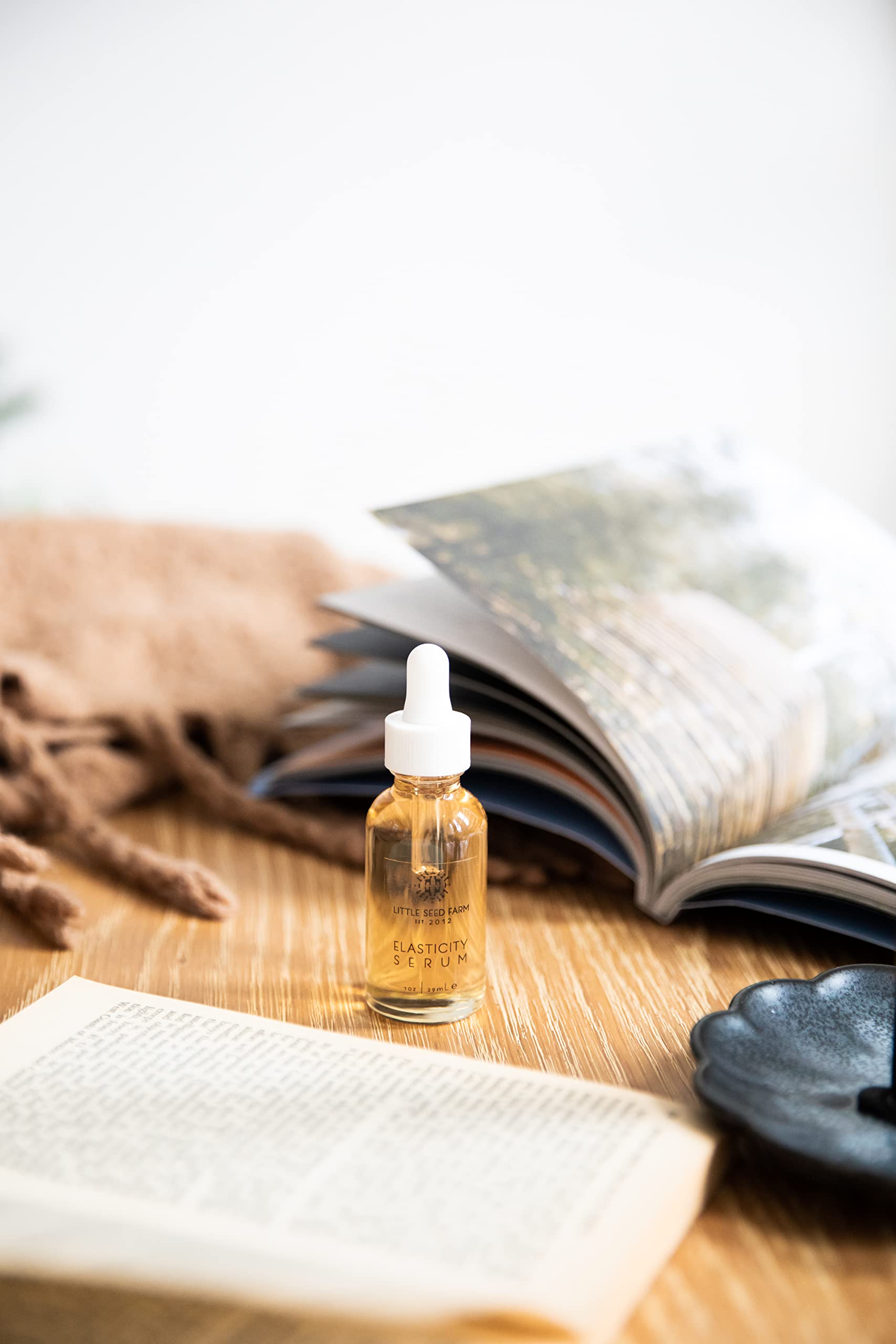Little Seed Farm Elasticity Serum silky texture absorbs quickly without oiliness.