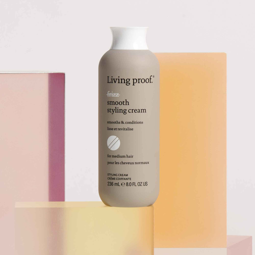 Living Proof No Frizz Smooth Styling Cream in humid weather demonstrates frizz blocking