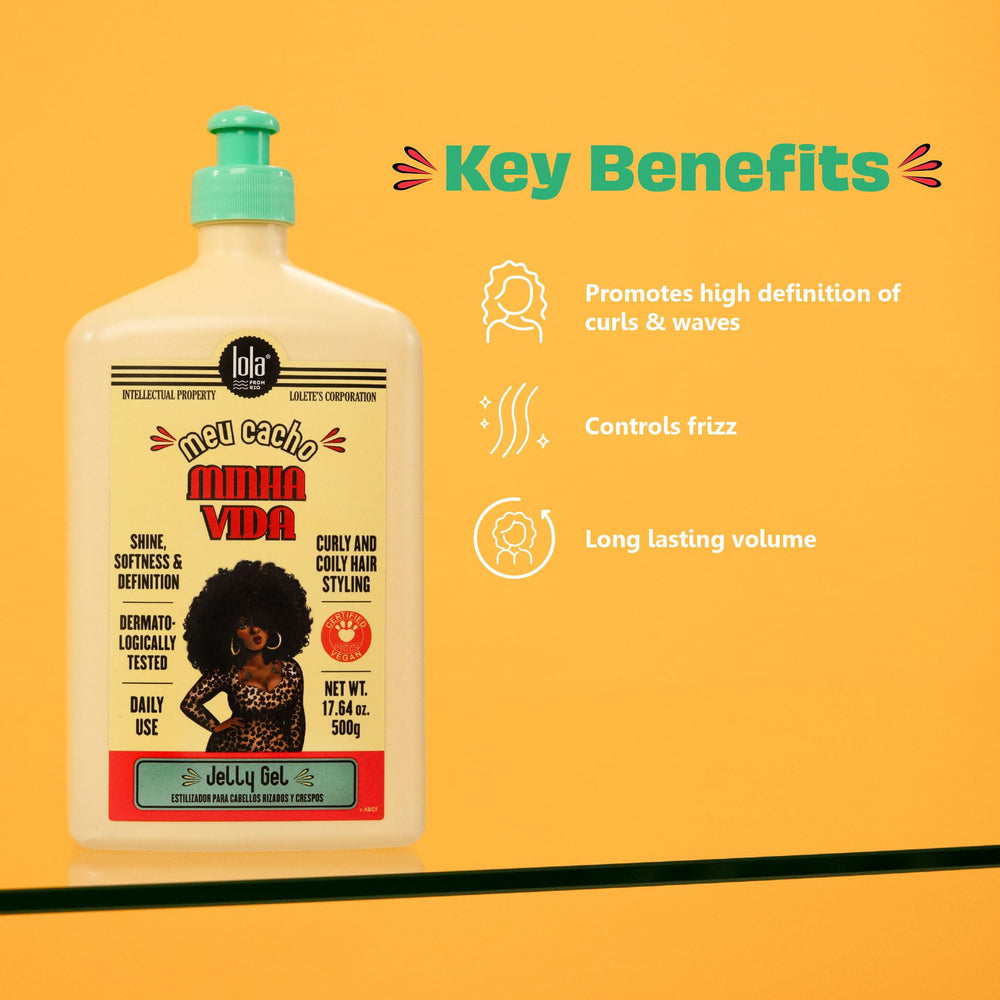 Lola From Rio Meu Cacho Minha Vida soft-shine adds natural-looking shine and frizz control