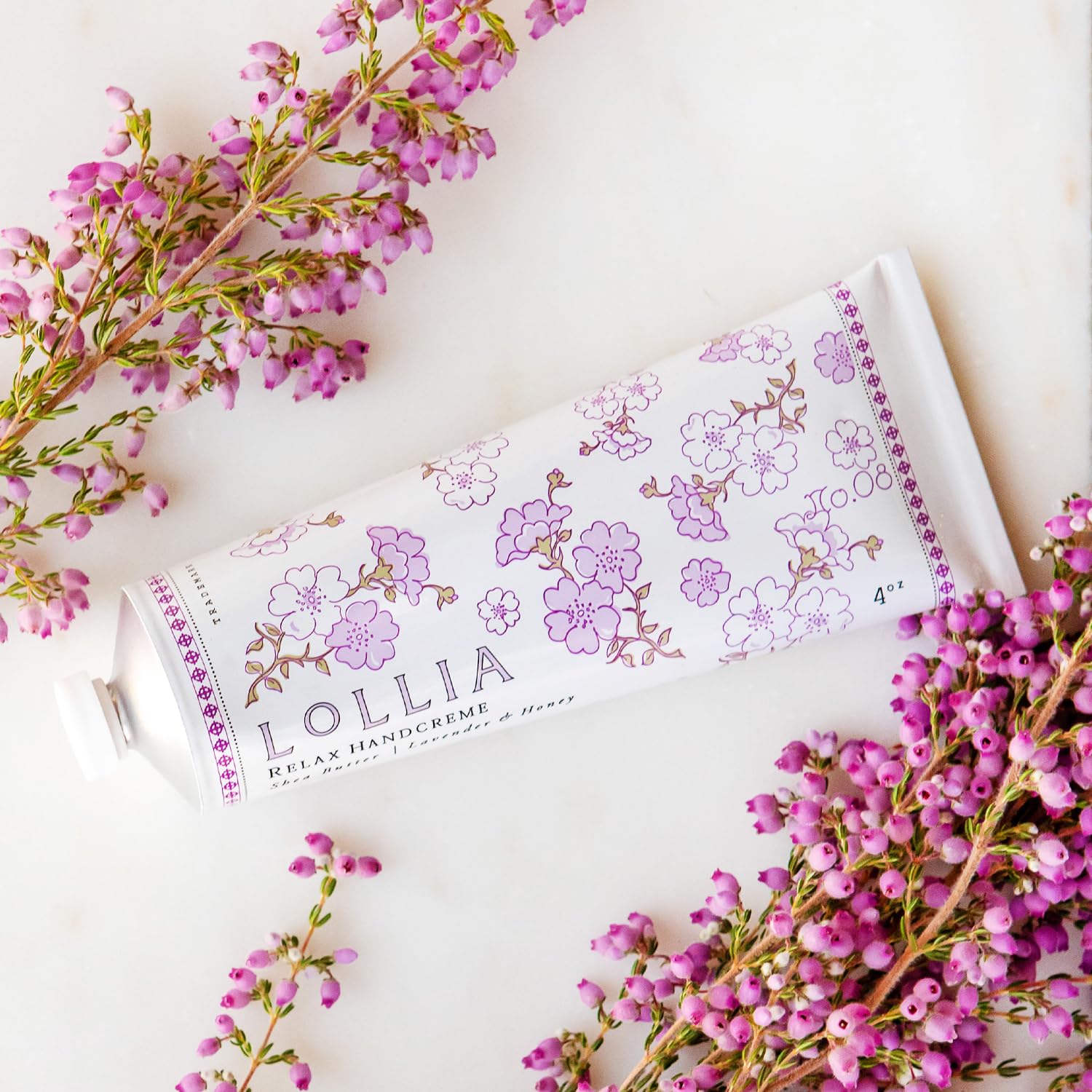 LOLLIA Relax handcreme purse-ready-box promotes gifting and convenient travel care