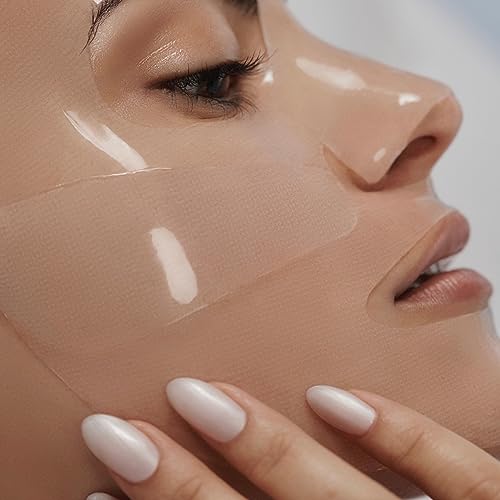 LOOPS DREAM SLEEP on face in bed illustrating overnight skincare ritual