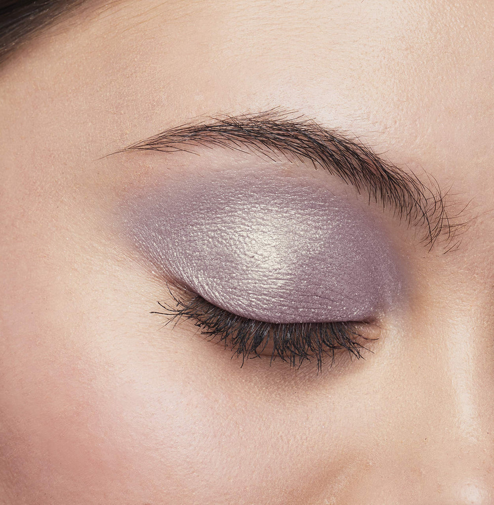 L'Oreal Paris Brilliant Eyes comes in 12 shades for versatile looks.