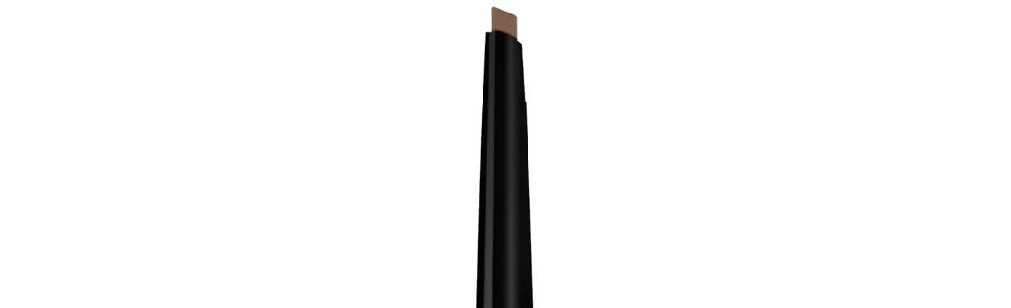 L’Oréal Paris Brow Stylist application strokes demonstrate controlled brow shading and outlining.
