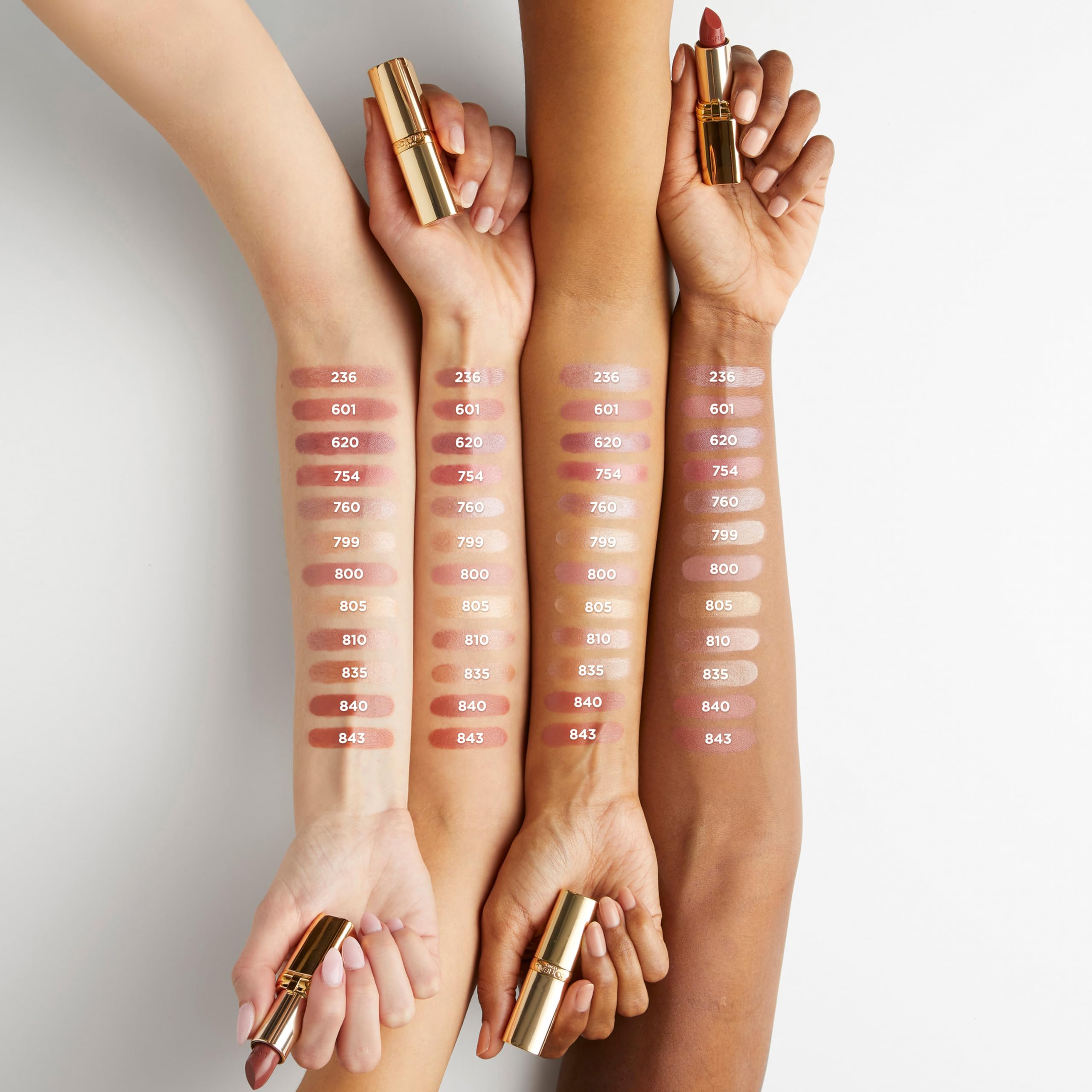 L'Oreal Paris Colour Riche Lipcolour mica on lips demonstrates long-wearing comfort.