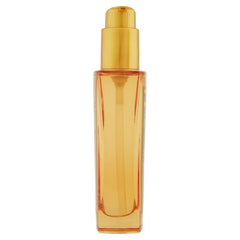 L'Oreal Paris Elvive Extraordinary Oil close-up highlights silky smooth texture after use.