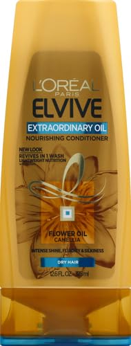 L'Oreal Paris Elvive Extraordinary Oil Conditioner close-up label highlights lightweight nourishing oils.