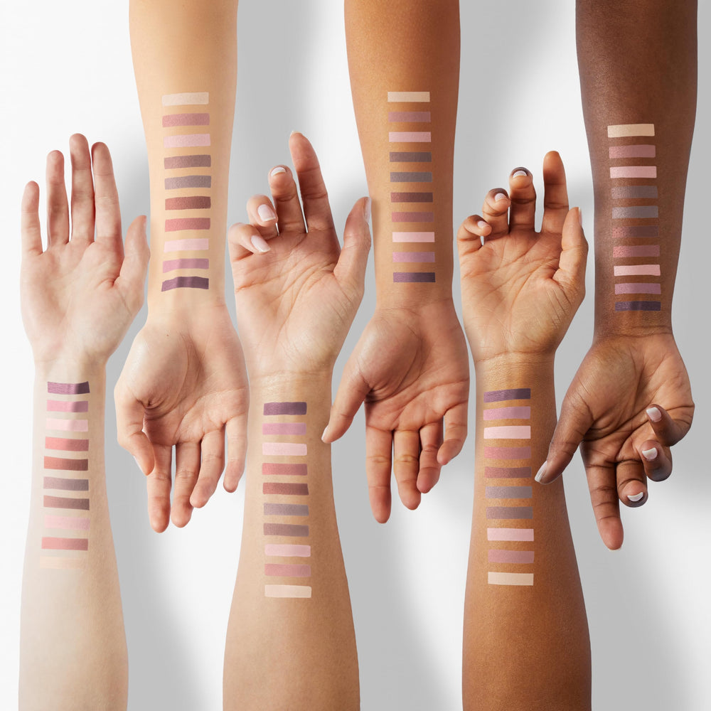 L’Oréal Paris La Palette Nude mirror inside for on-the-go makeup.
