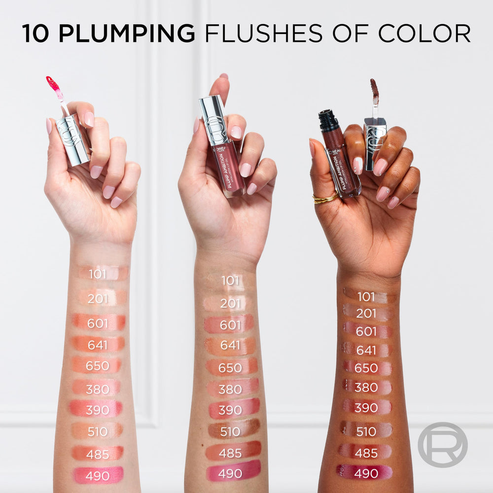 Glossy glass-like shine on lips after applying L'Oreal Paris lip oil