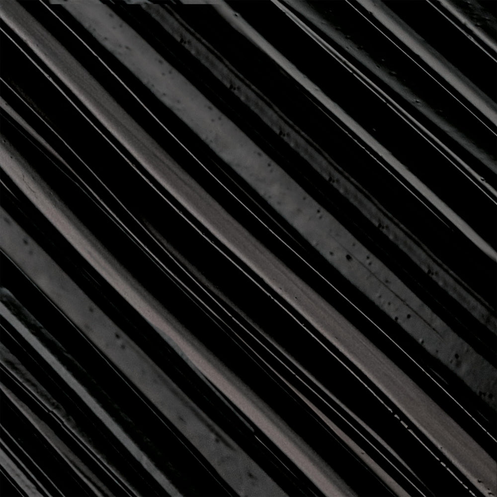 L'Oreal Paris Voluminous Panorama packaging highlights brand quality and wand design.
