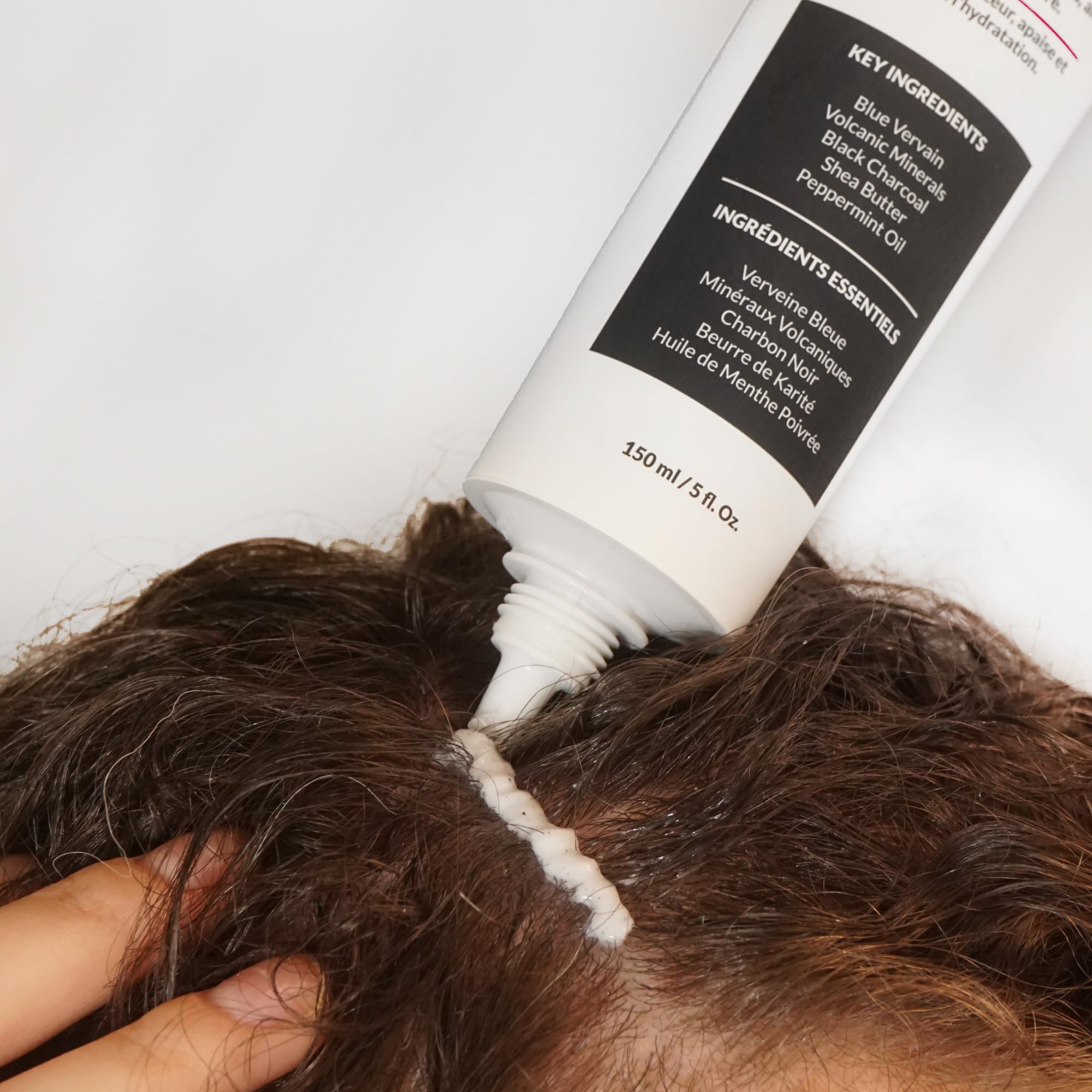 Love Ur Curls Exfoliating Scalp Scrub gluten-free formula suits sensitive skin