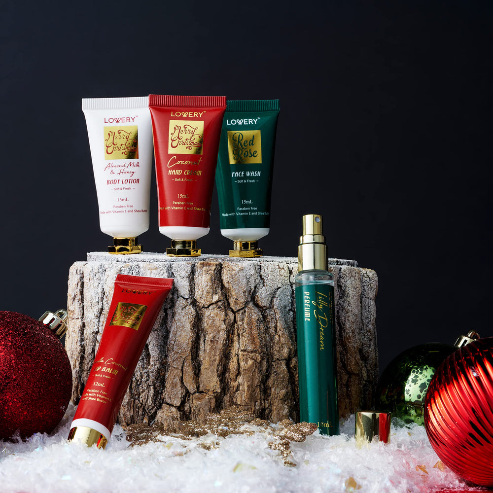 LOVERY Advent Calendar clean ingredients featuring Vitamin E and Shea Butter for nourished skin.