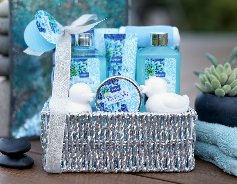LOVERY Ocean Bliss bath salt, soothing minerals for a calm bath.