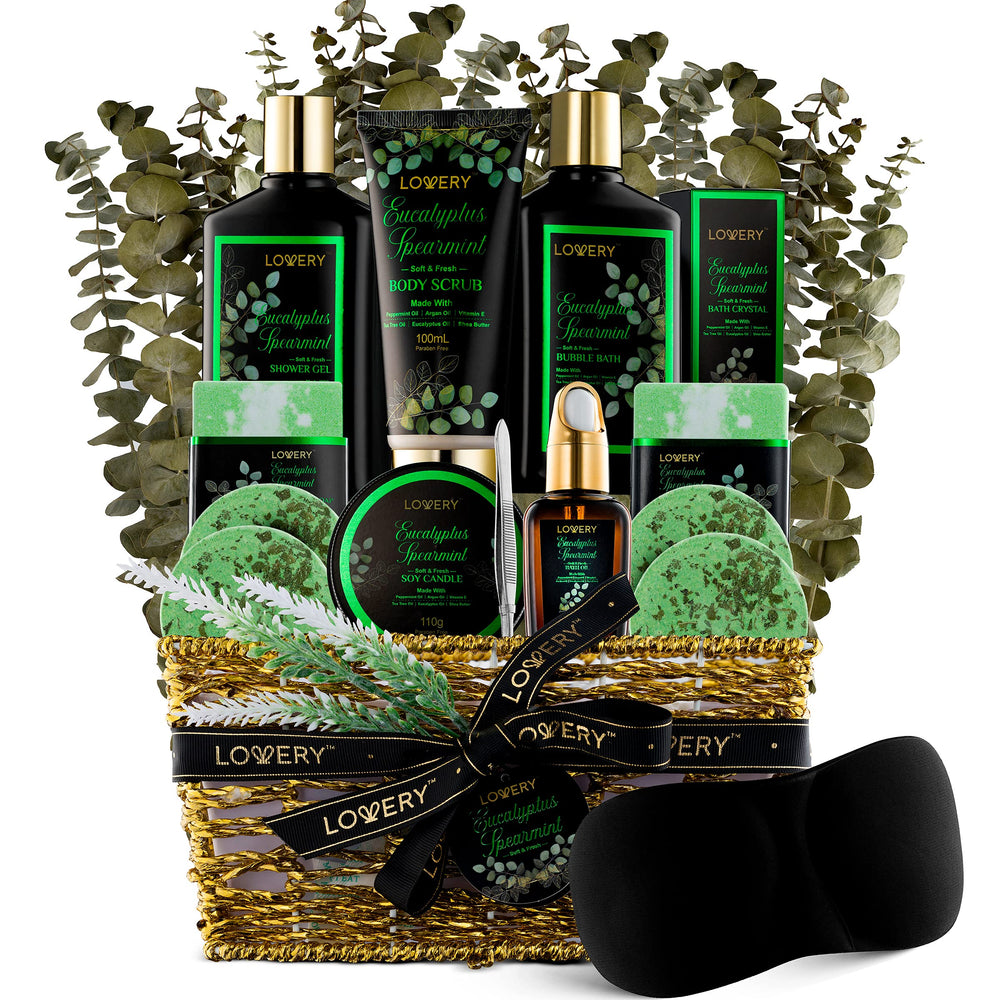 Lovery Christmas Eucalyptus Spearmint Bath Set gift basket ready for gifting and relaxation.