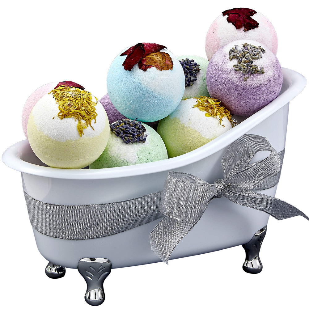 LOVERY dry flower petals add premium spa aesthetic to bath-time visuals.