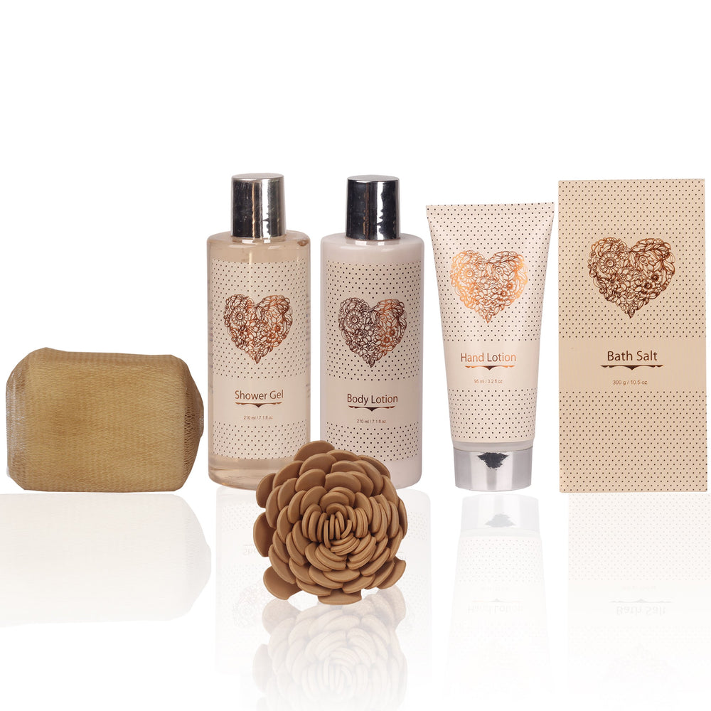 Lovestee Eva Sponge shown with bath set for gentle cleansing.