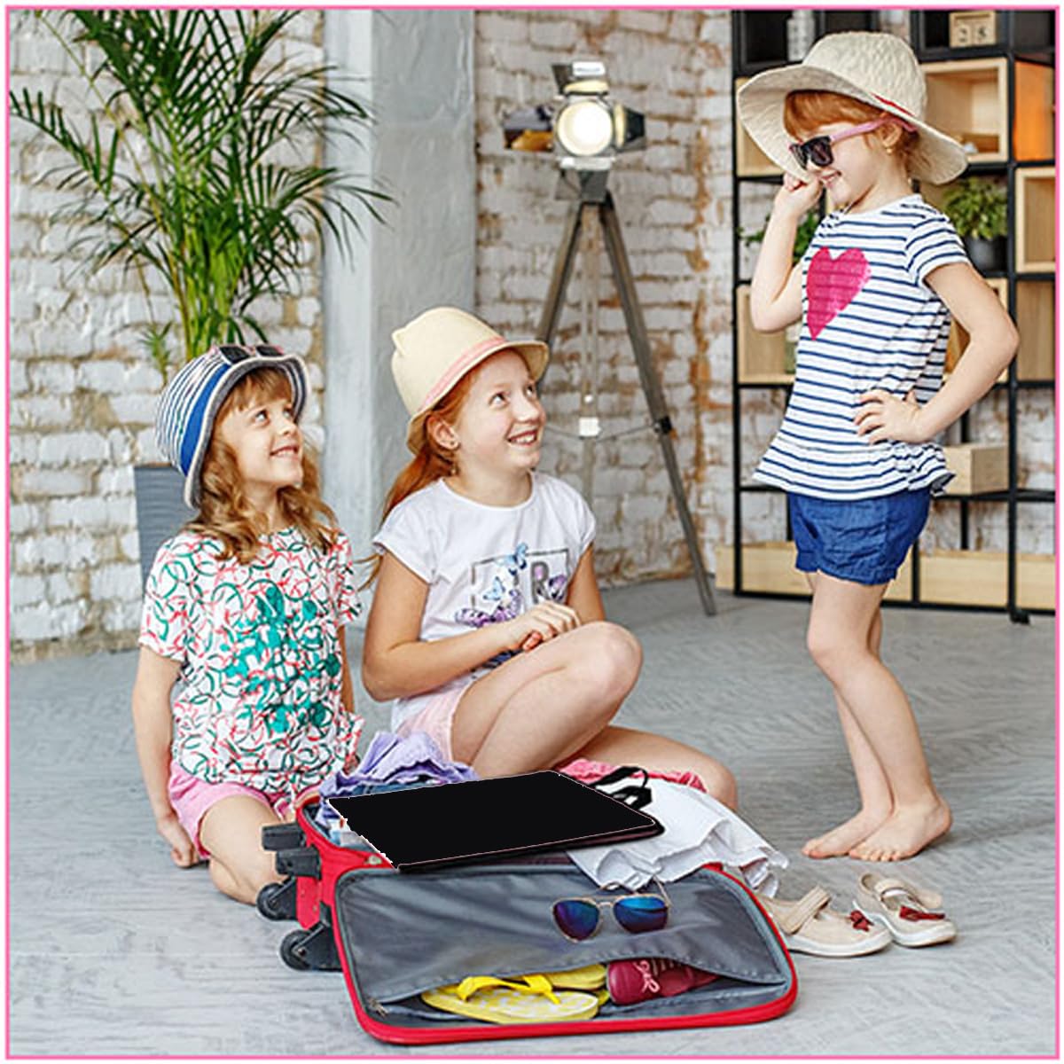 LPHUMEX compact storage mirror in fabric bag stays dust-free between uses