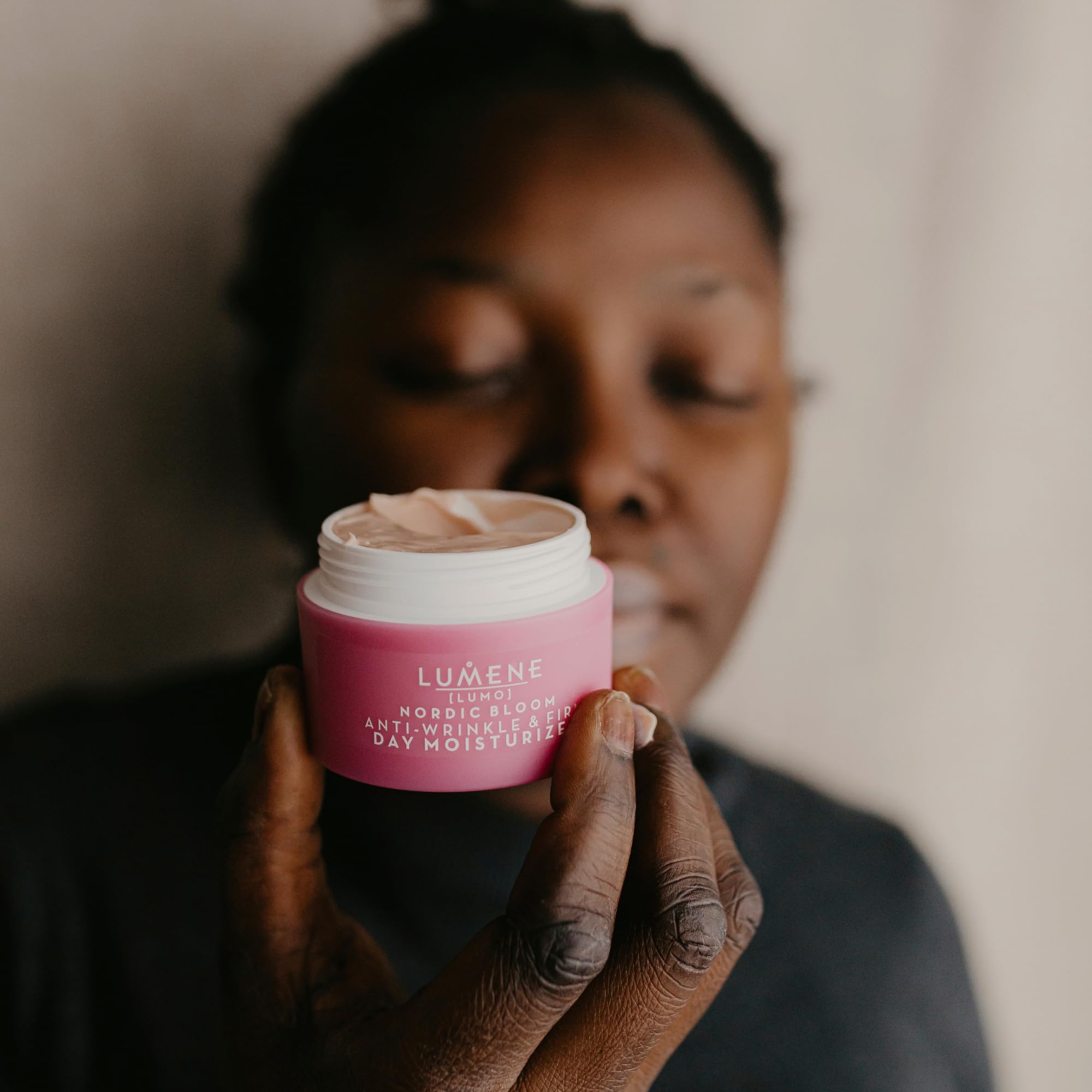 Lumene Nordic Bloom morning routine application ready for makeup-ready skin.