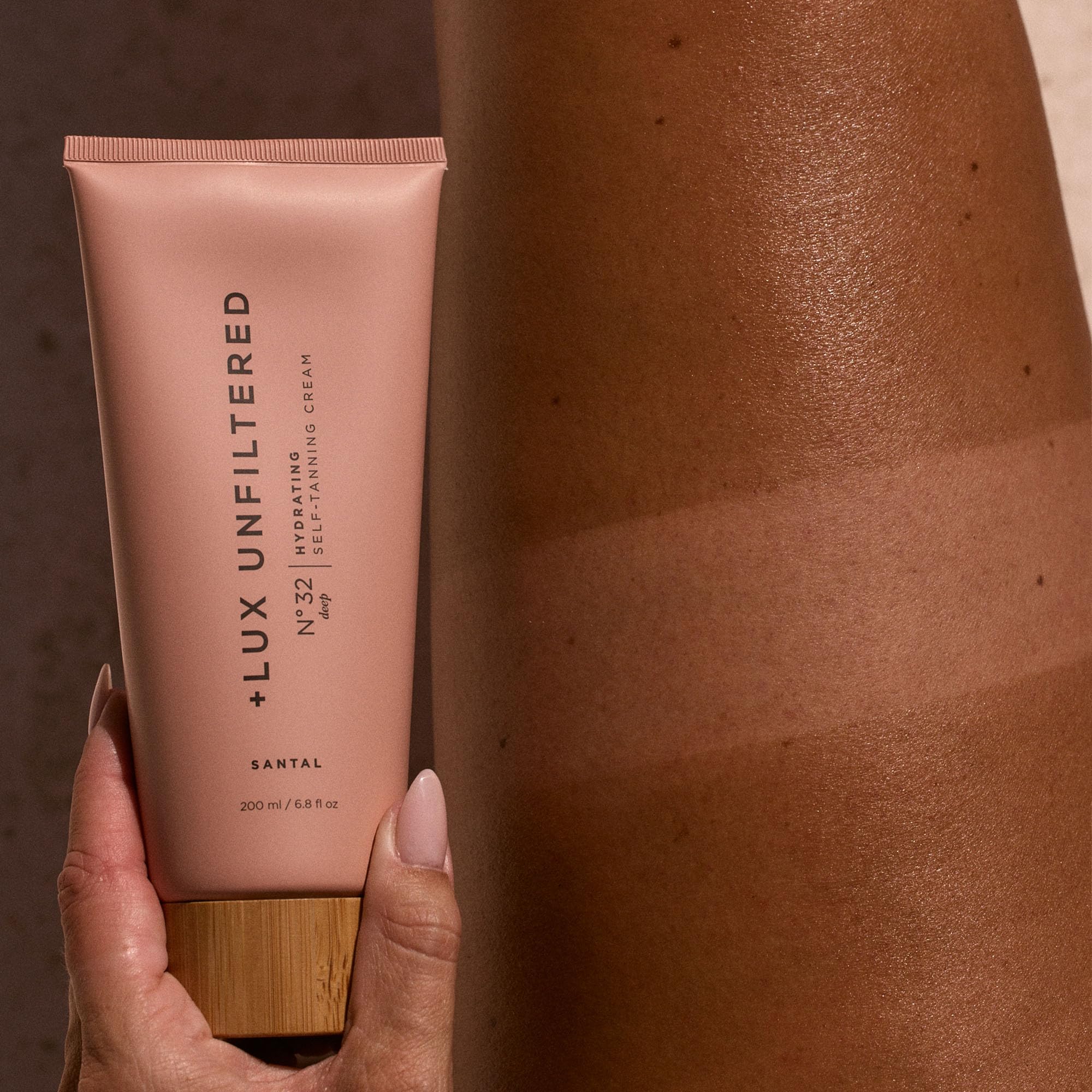 Lux Unfiltered N°32 application-swipe shows smoothing texture for streak-free self tan results