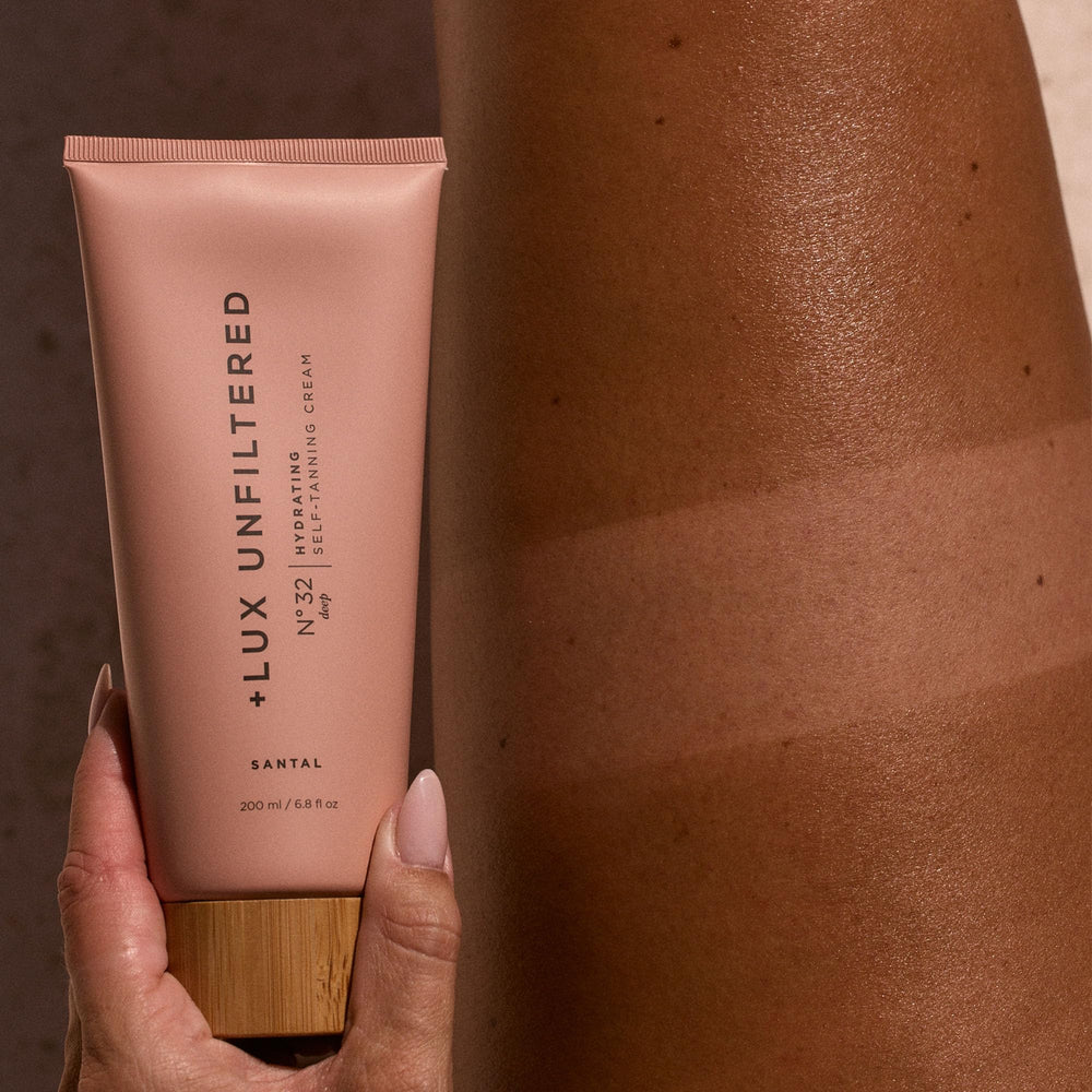 Lux Unfiltered N°32 application-swipe shows smoothing texture for streak-free self tan results