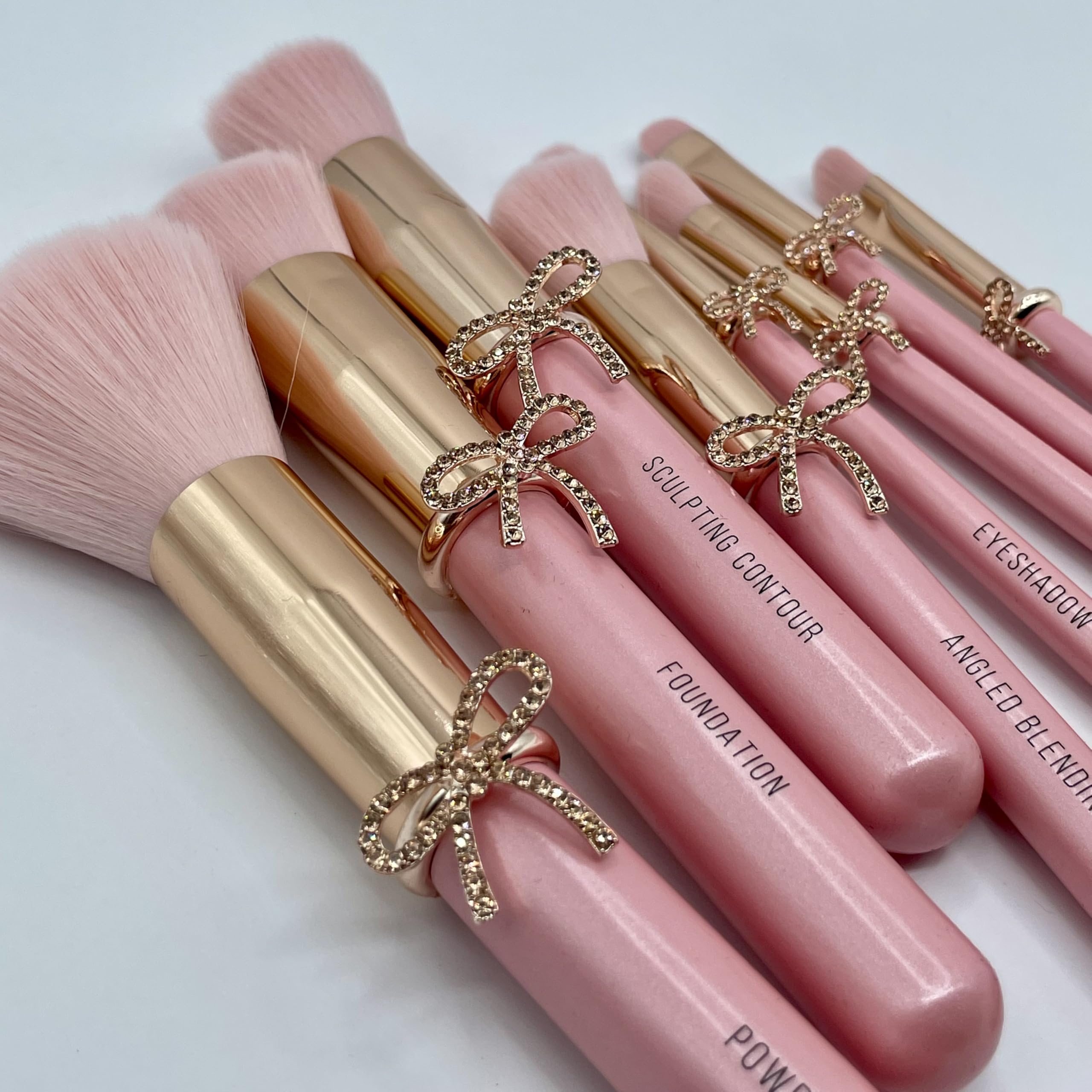Luxape Bow powder brush ensures even setting and soft blending
