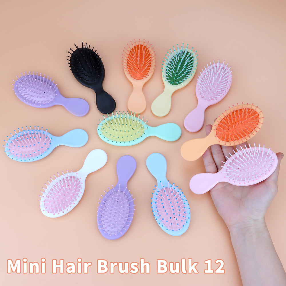 LVYOUIF black-white-pink mini brush offers a discreet everyday carry option