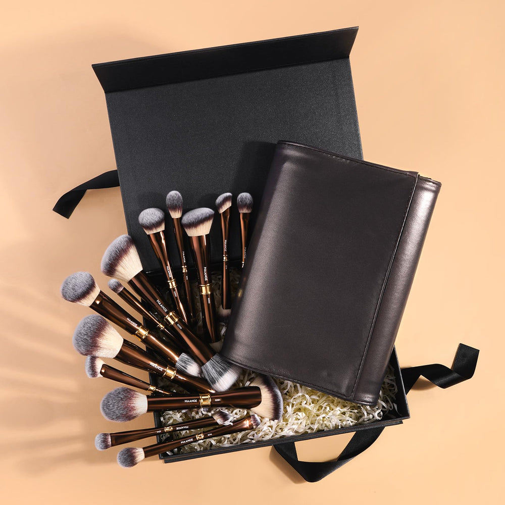 MAANGE dual-ended foundation brush delivers smooth, streak-free coverage for liquid foundation.