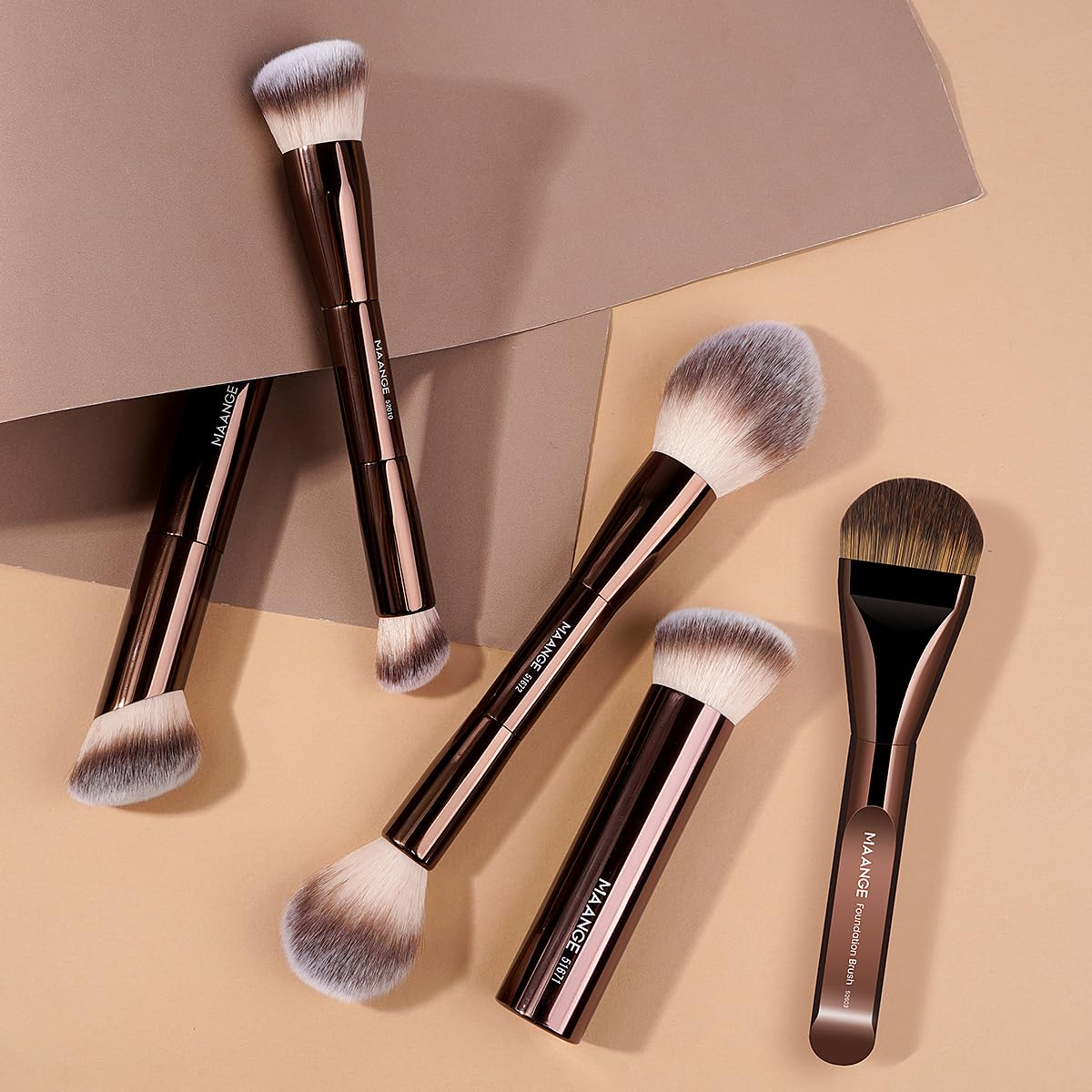 MAANGE multi-use blush bronzer brush for cream, liquid, or powder