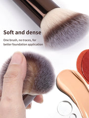 MAANGE soft bristles close-up, luxe feel for smooth blending on sensitive skin.
