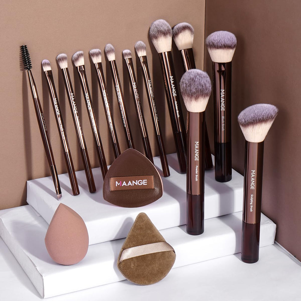 MAANGE triangle powder puff for seamless powder application