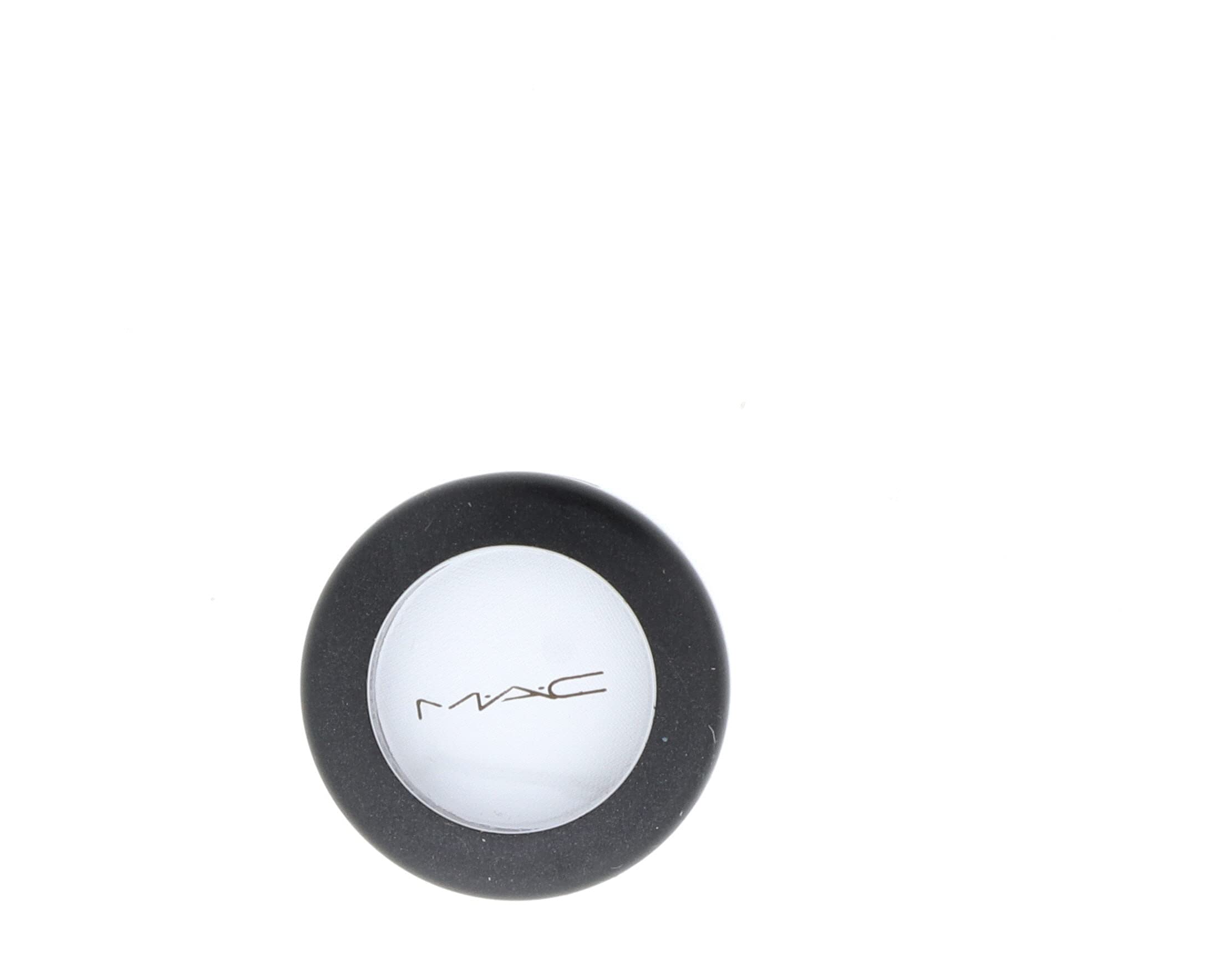 MAC Eye Shadow Gesso on eyelid demonstrates base-ready texture for smooth color application.