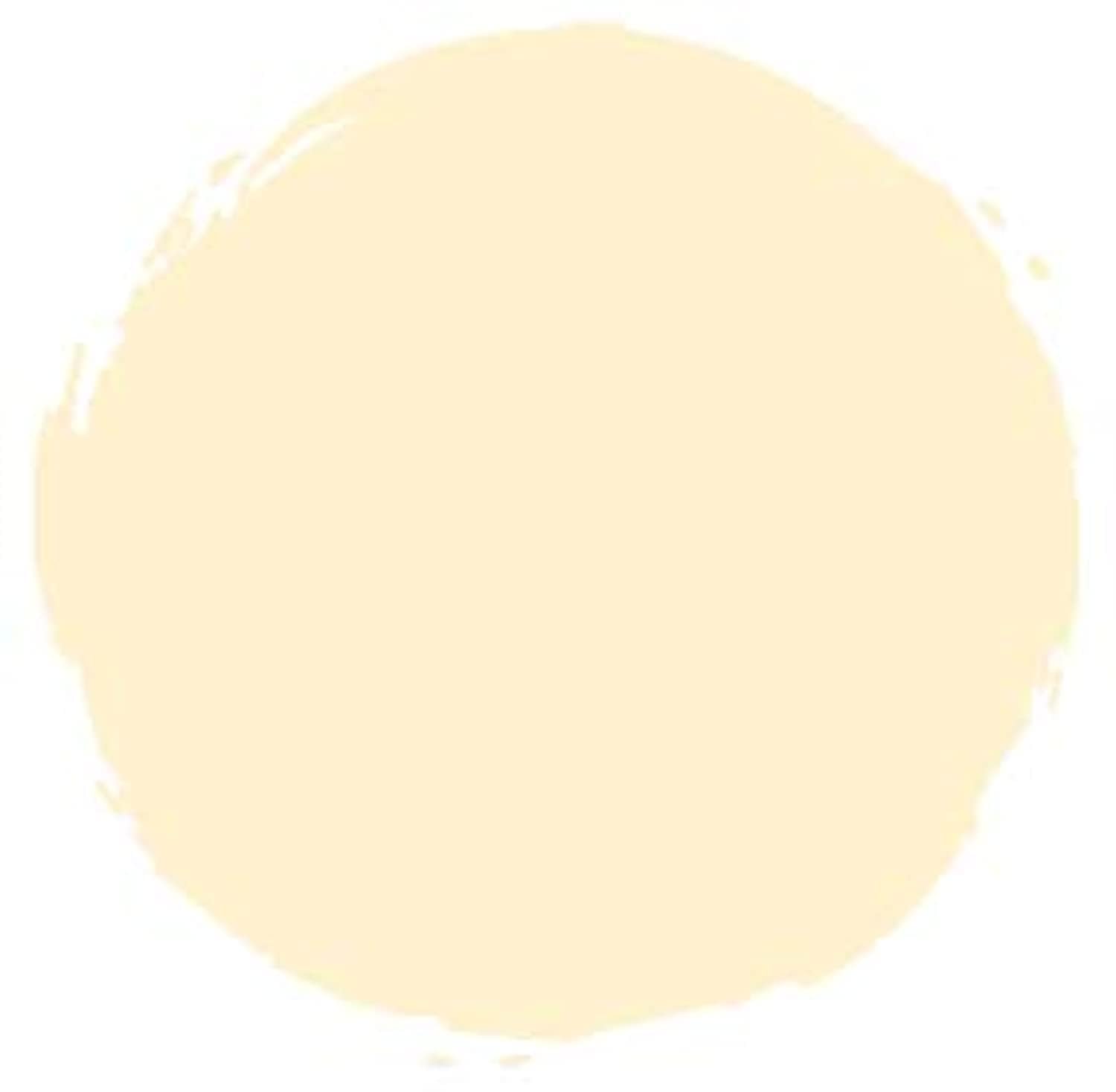 MAC Strobe Cream Goldlite application glow shows a subtle iridescent sheen for luminous skin.