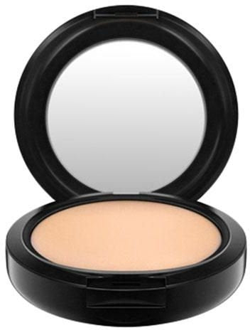 MAC Studio Fix matte finish texture closeup shows smooth matte skin.