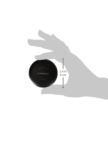 MAC Studio Fix Powder Foundation NW45 compact texture appears breathable with comfortable wear